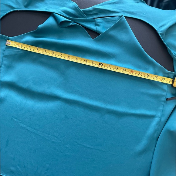 RO & DE Crossover Ruffle Back Tank Blouse Size L - Picture 9 of 9